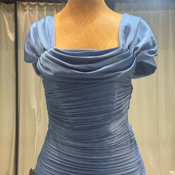 Baby Blue Ruched Bandage Dress - Picture 3 of 3